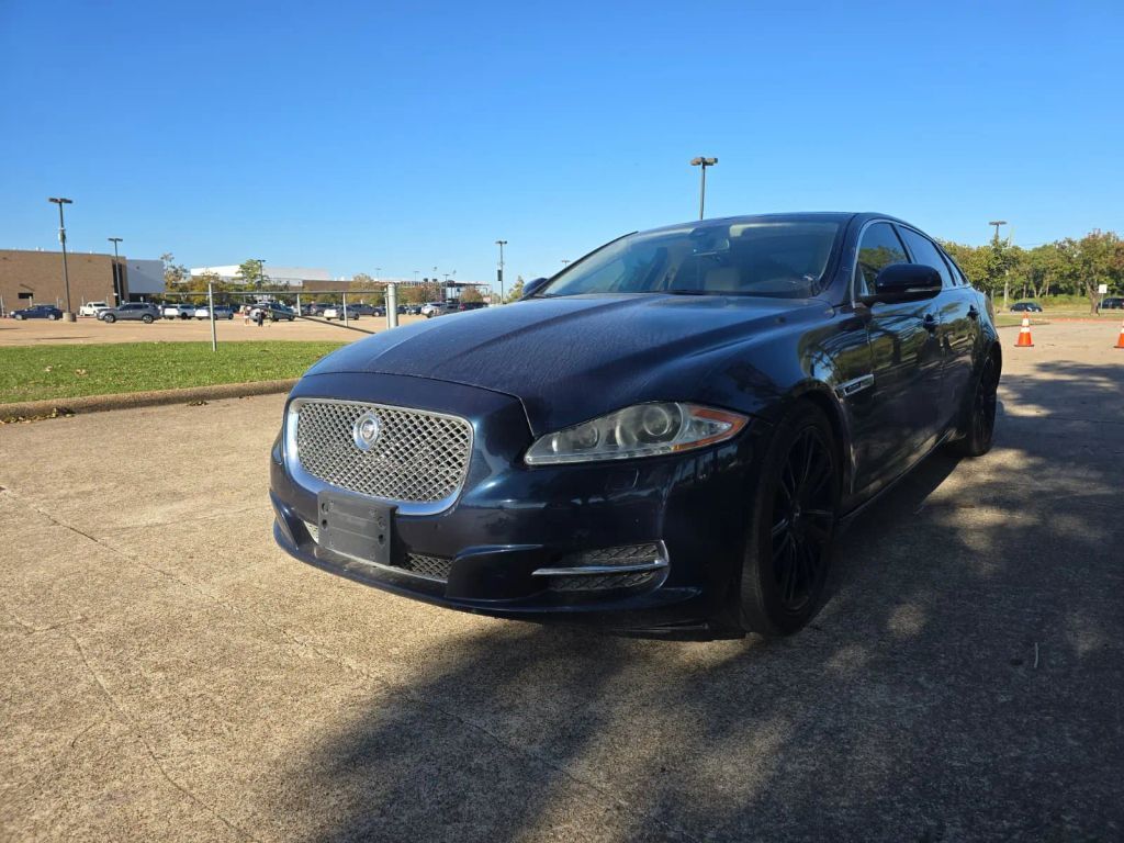 Jaguar XJ