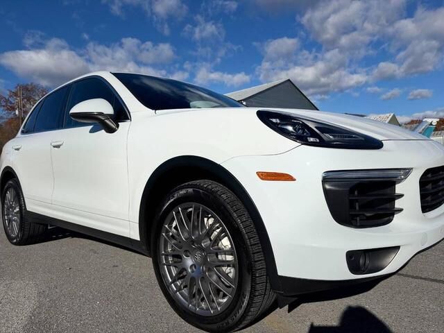 2015 PORSCHE Cayenne