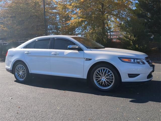 Ford Taurus