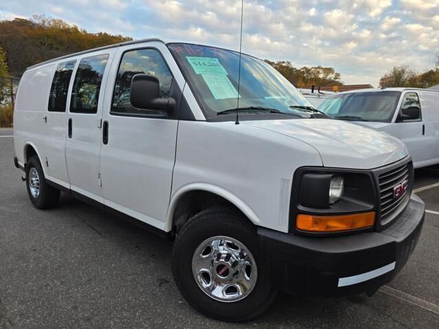 GMC Savana