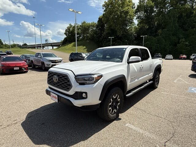 2023 TOYOTA Tacoma