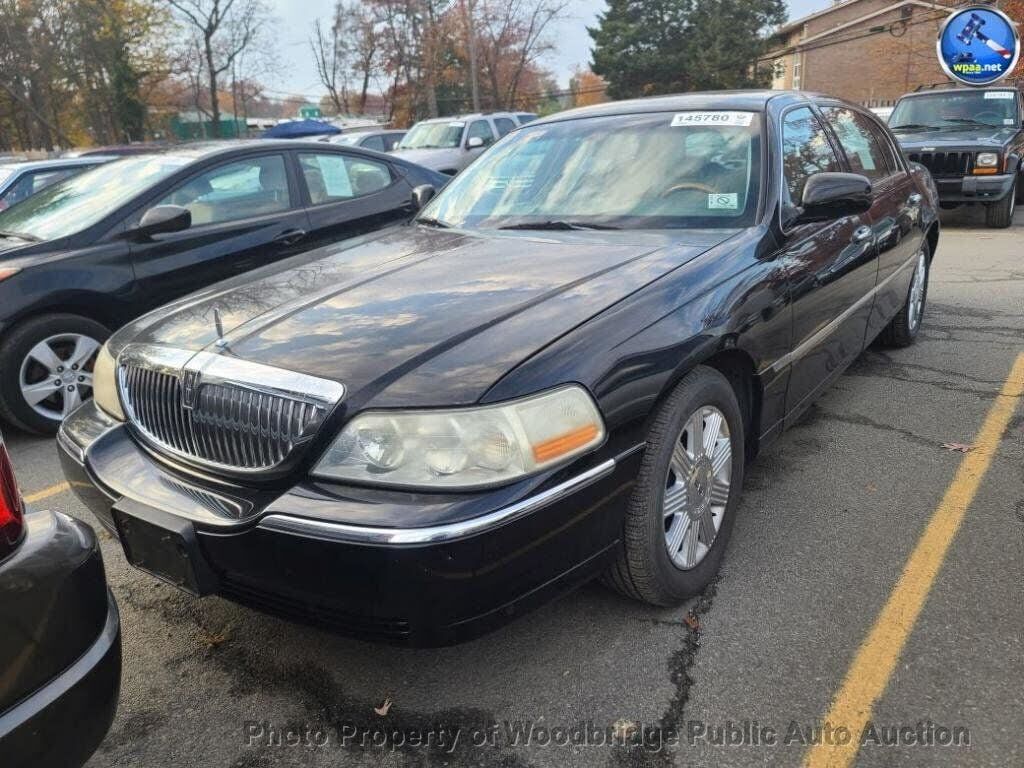 Lincoln Town Car