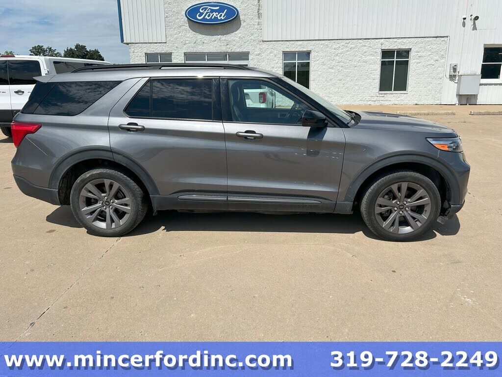 2022 FORD Explorer