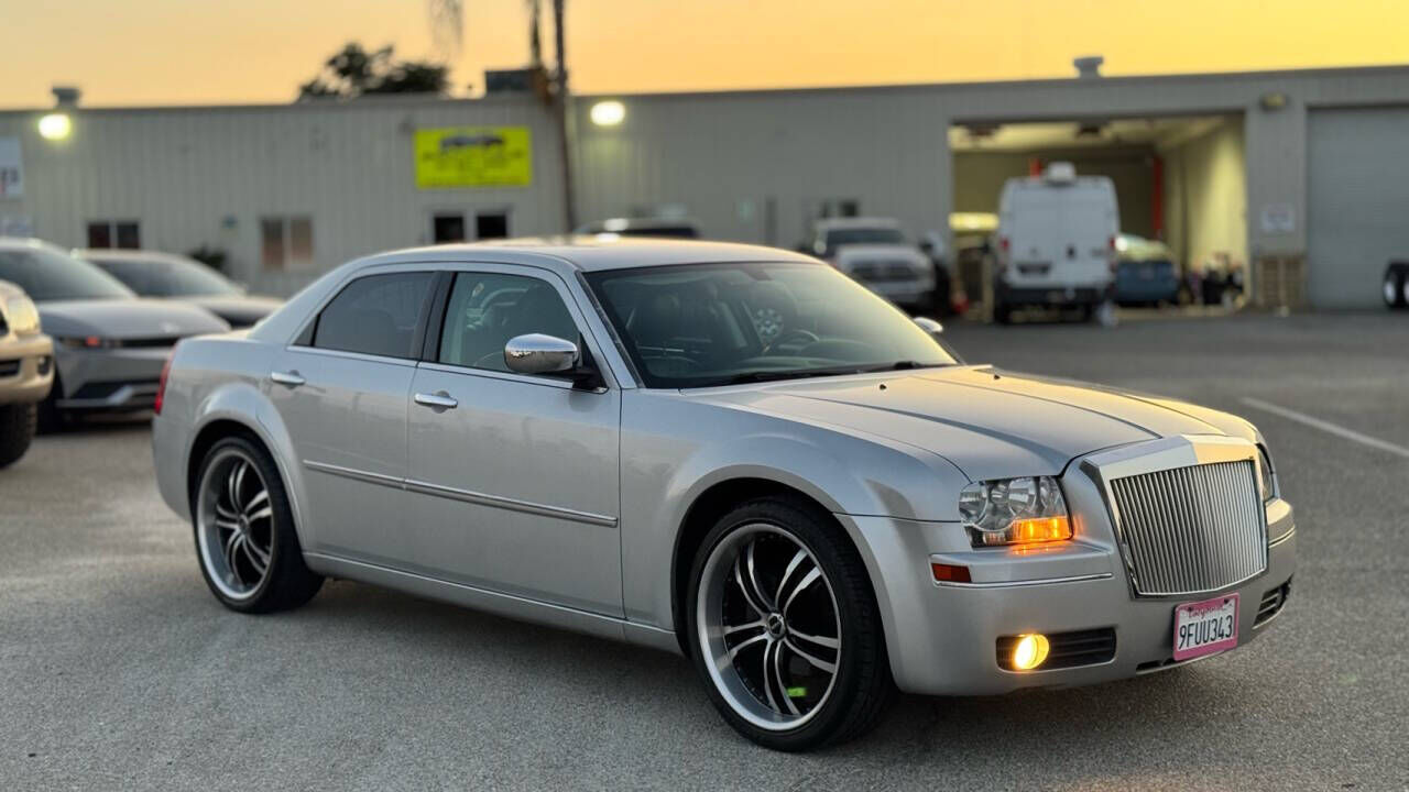 2010 CHRYSLER 300