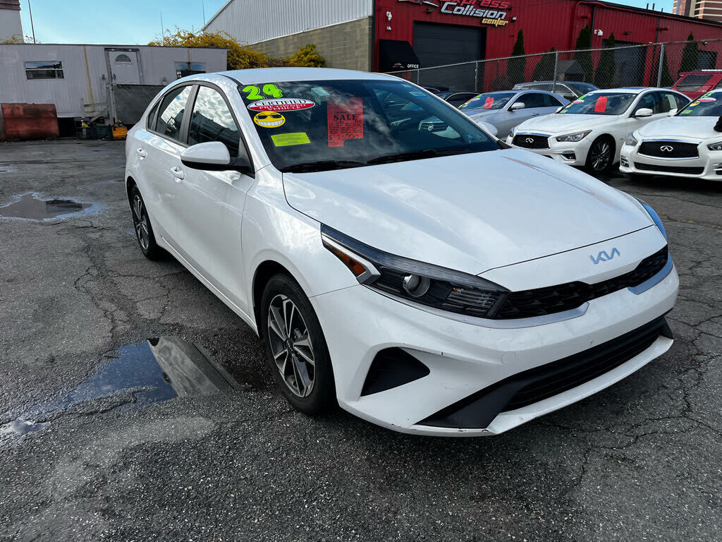 2024 KIA Forte