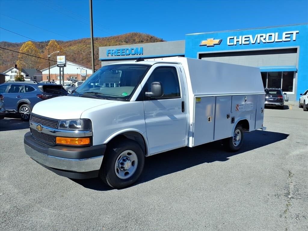 2025 CHEVROLET Express