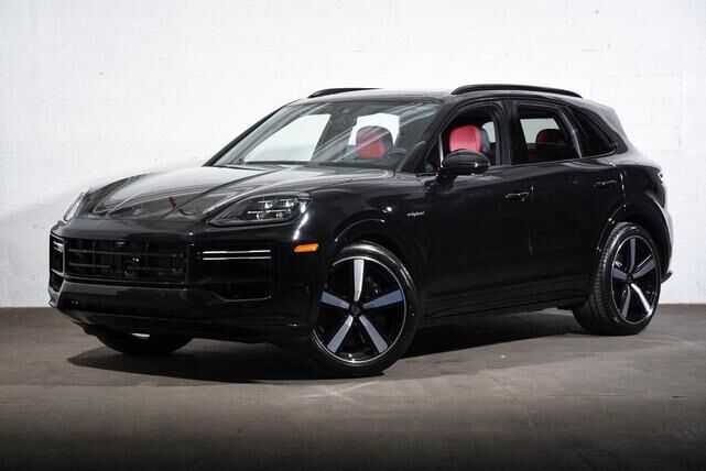 2026 PORSCHE Cayenne