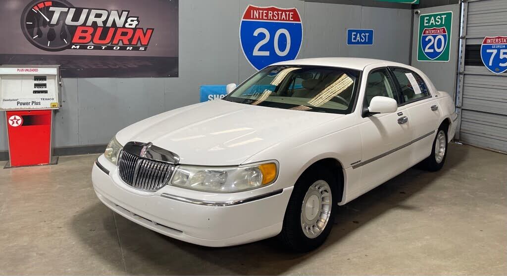 Lincoln Town Car