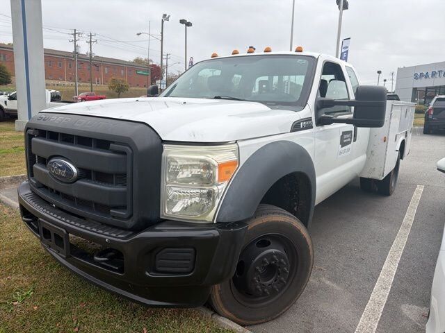 2013 FORD F-550