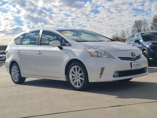 Toyota Prius V