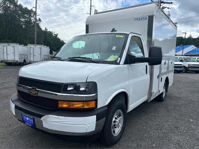 2025 CHEVROLET Express