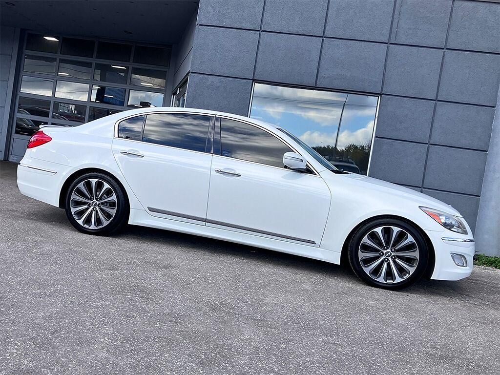Hyundai Genesis