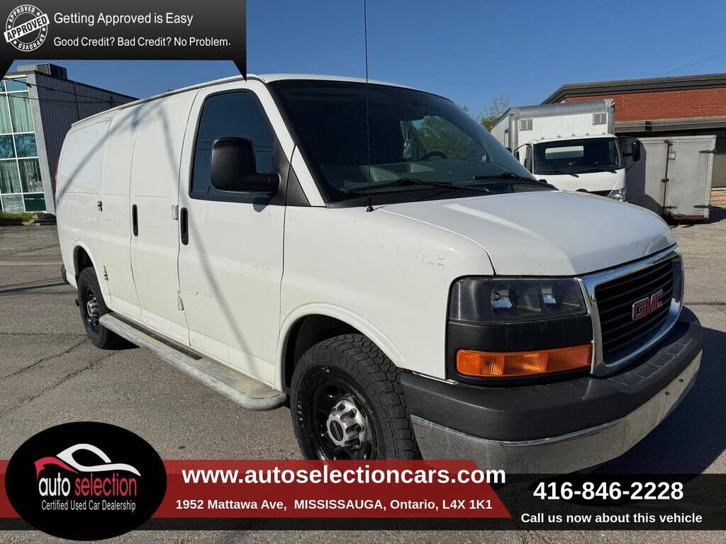 GMC Savana