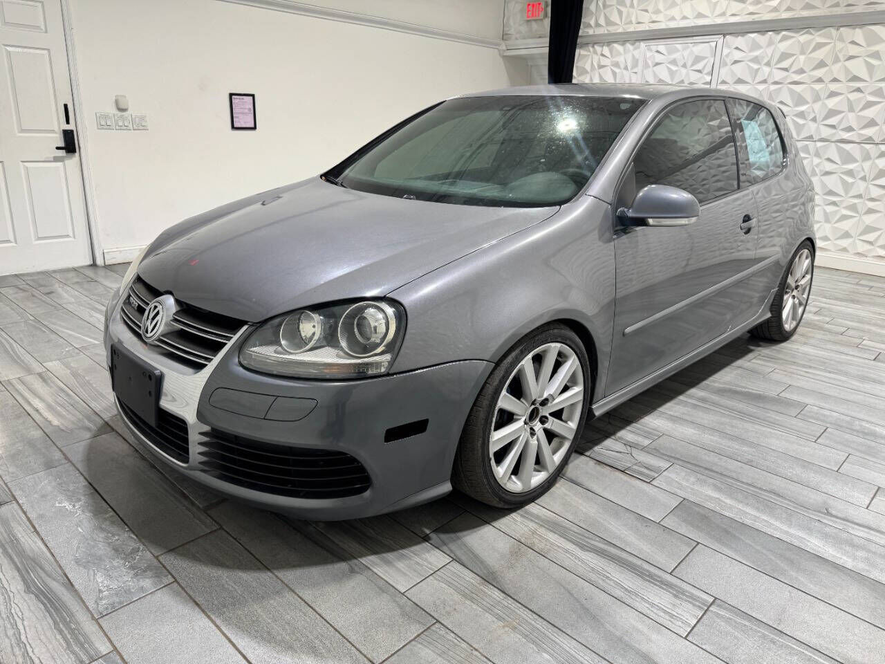 Volkswagen R32