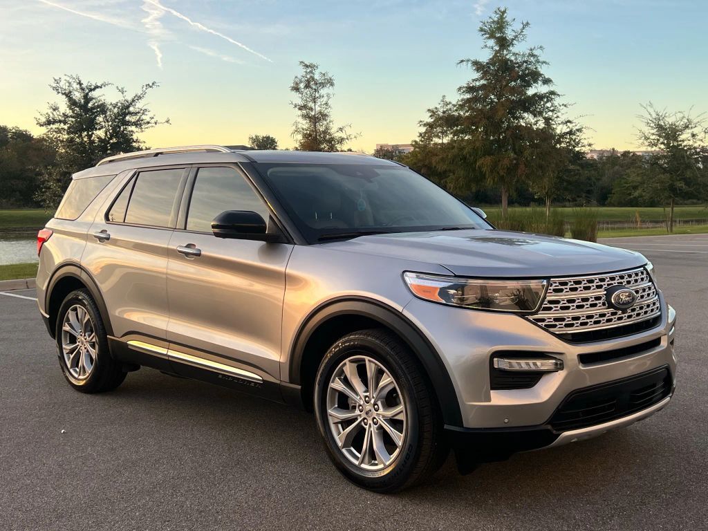 2021 FORD Explorer