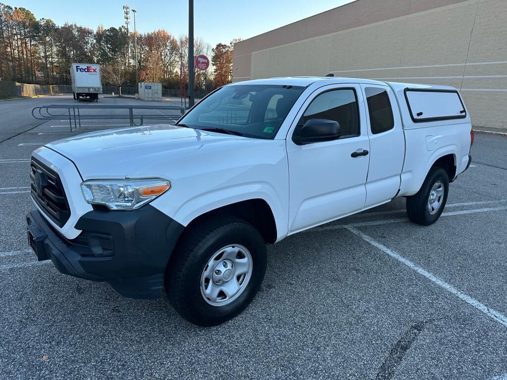 2018 TOYOTA Tacoma