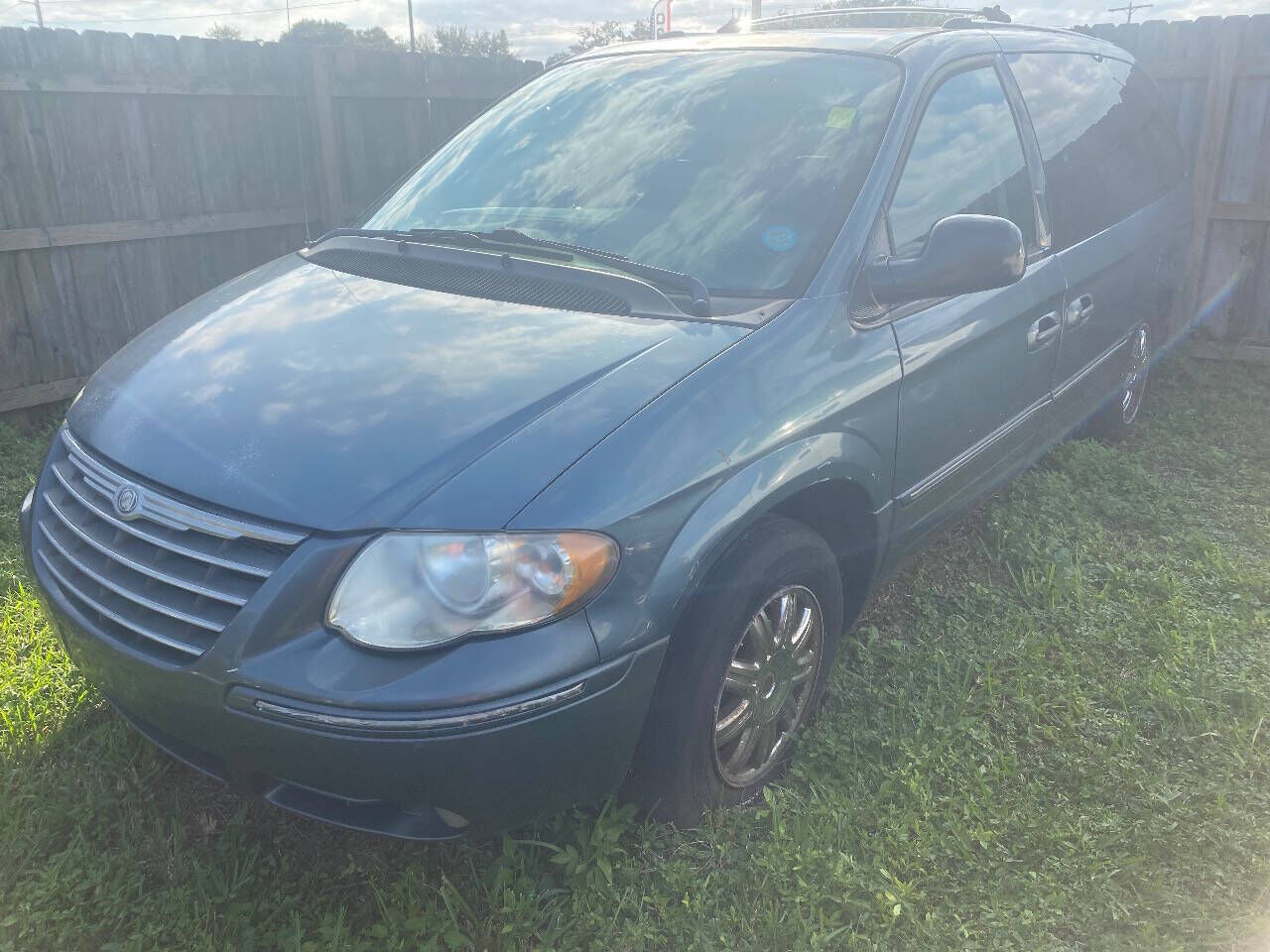 2006 CHRYSLER Town and Country