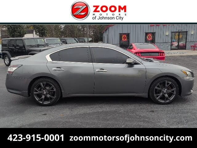 Nissan Maxima