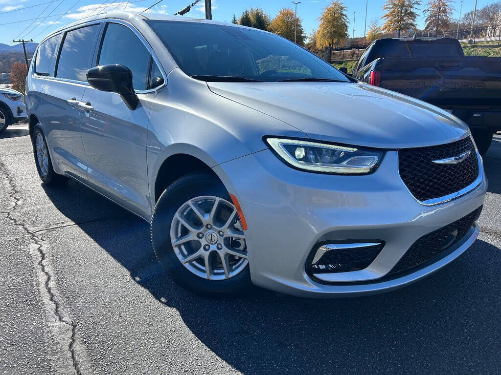 2024 CHRYSLER Pacifica