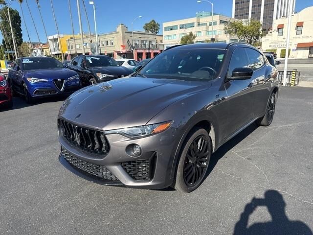 2022 MASERATI Levante