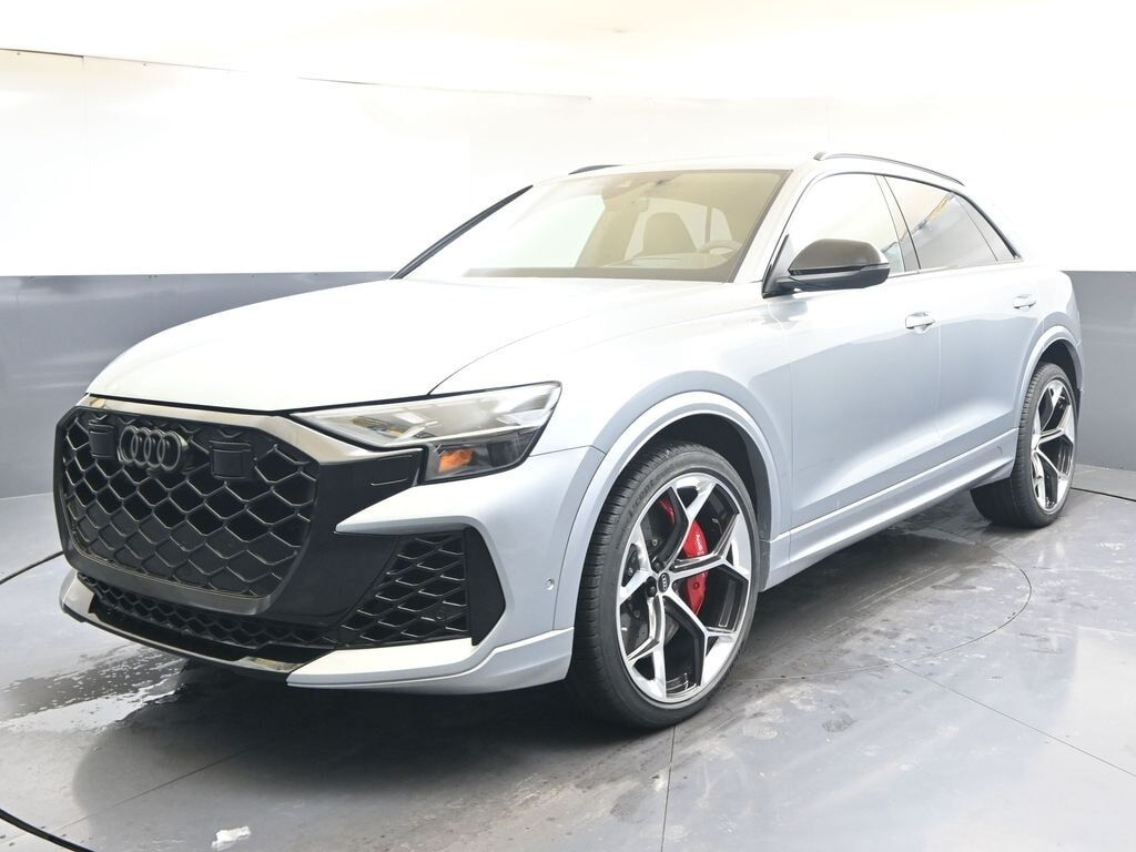 2025 AUDI RS Q8