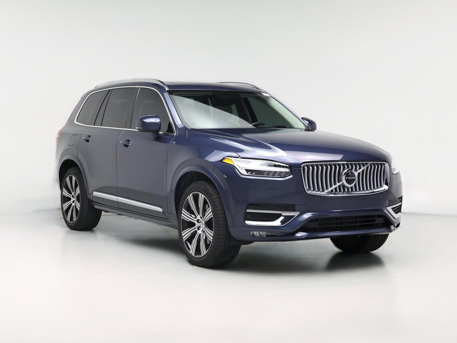2022 VOLVO XC90
