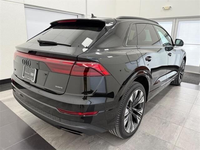 2025 Audi Q8