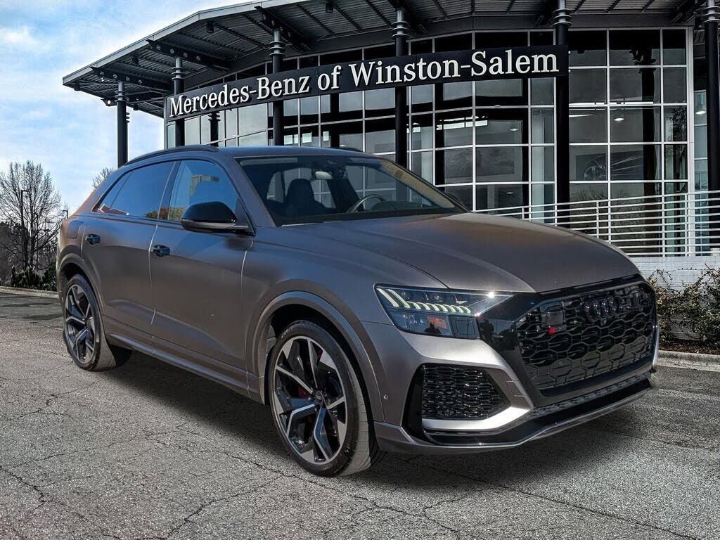 2022 AUDI RS Q8