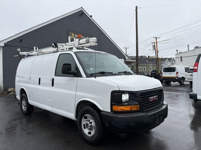 GMC Savana