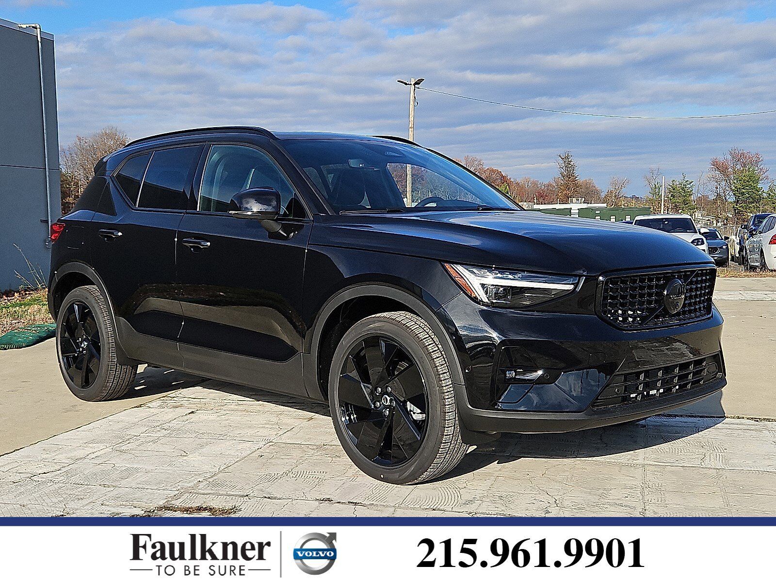 2026 VOLVO XC40