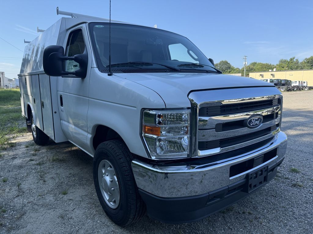 2026 FORD E-350