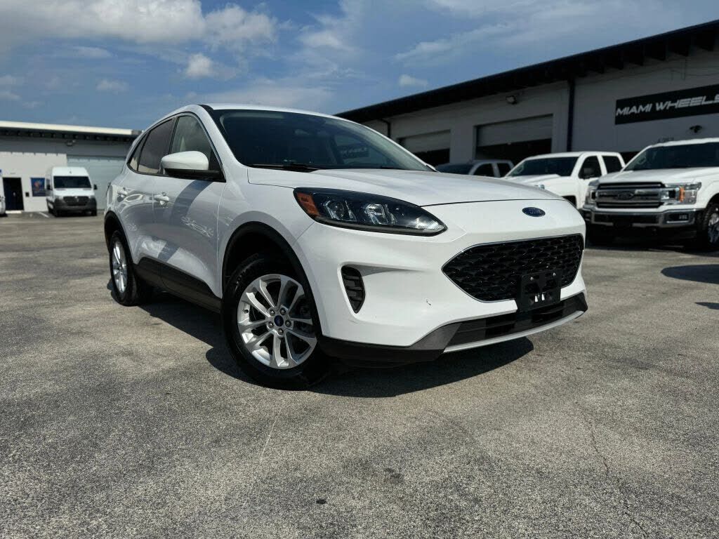 2020 FORD Escape