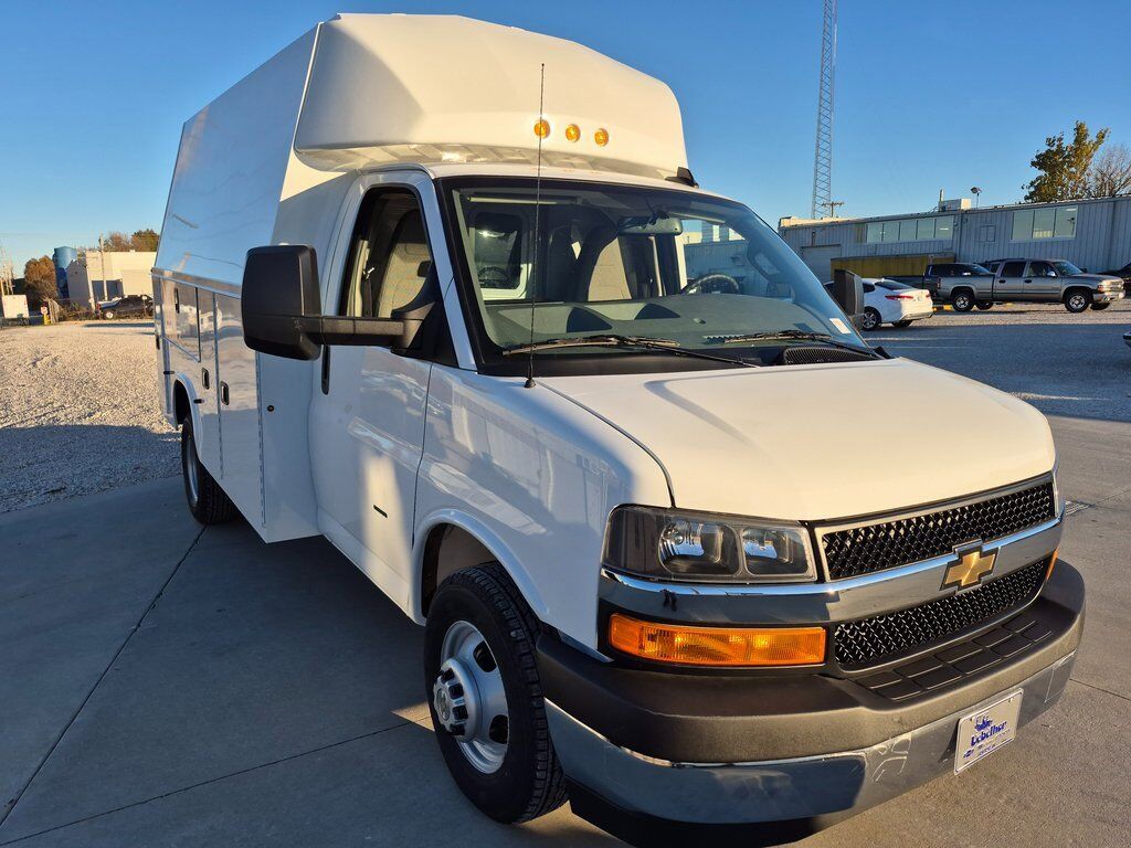 2025 CHEVROLET Express