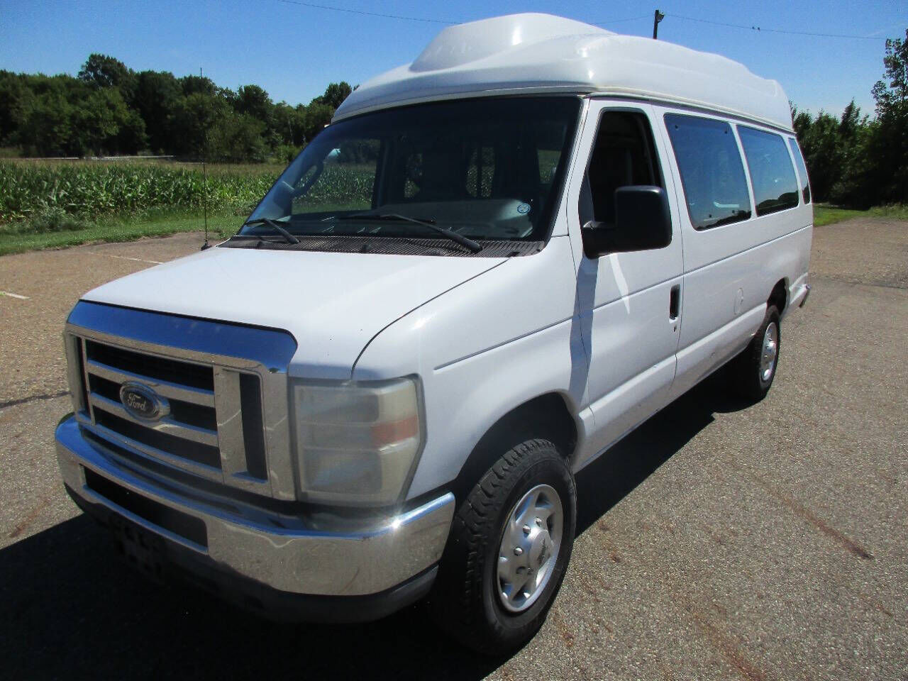 2010 FORD E-350