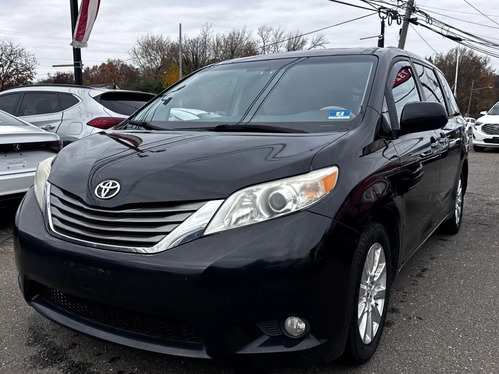 Toyota Sienna