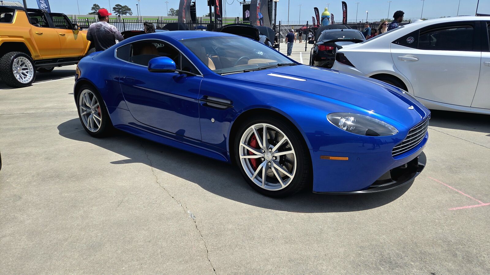 Aston Martin V8 Vantage