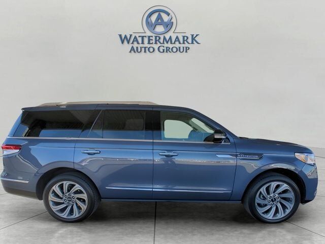 2023 LINCOLN Navigator