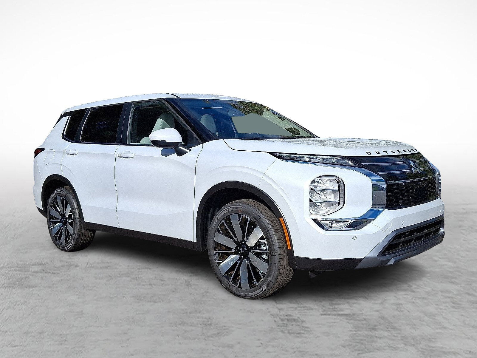 2025 MITSUBISHI Outlander