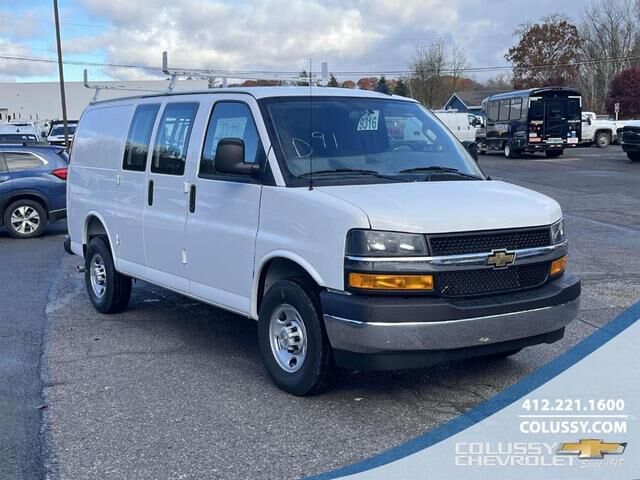2025 CHEVROLET Express