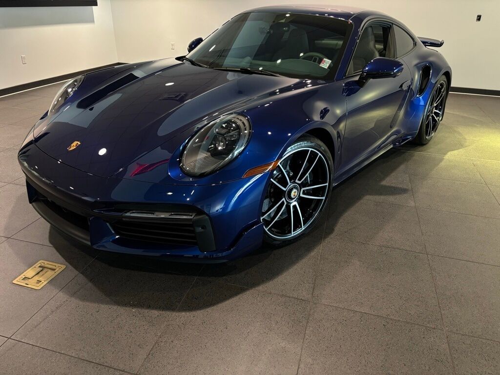 2025 PORSCHE 911