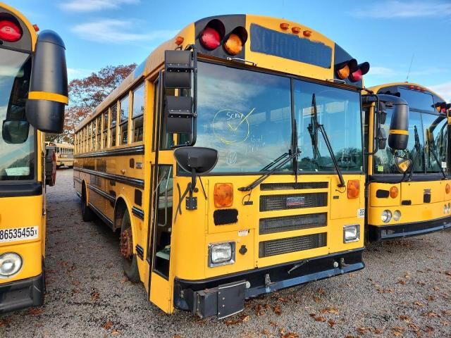 2011 THOMAS BUILT MVP-EF