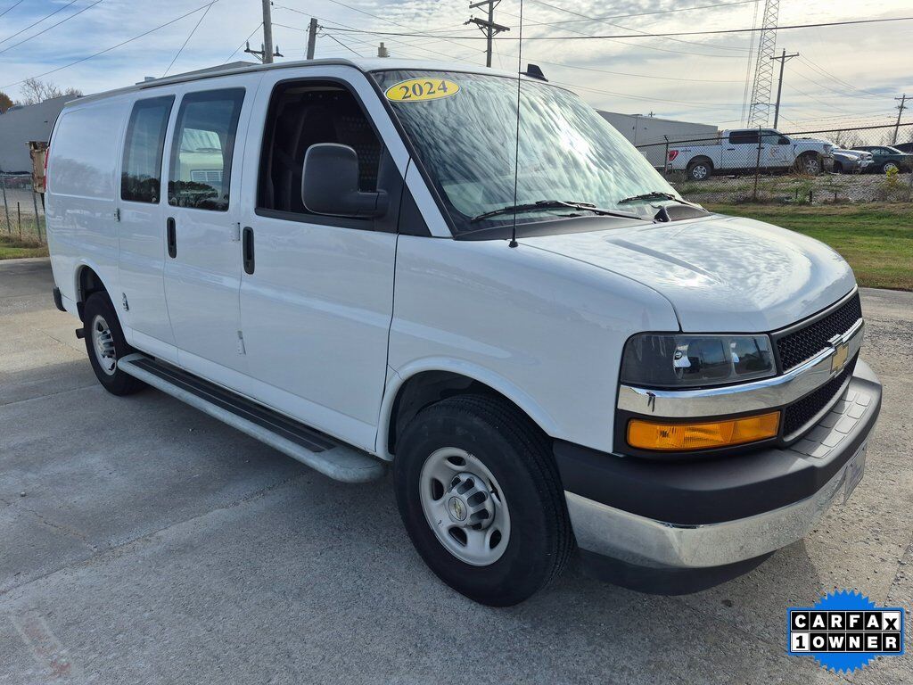 2024 CHEVROLET Express