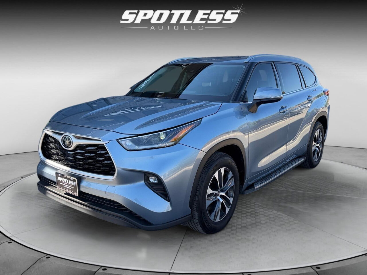 2021 TOYOTA Highlander