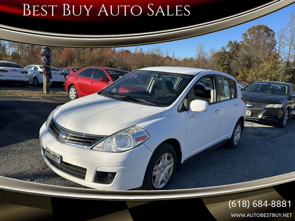 2011 NISSAN Versa
