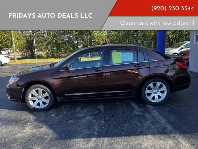 2013 CHRYSLER 200