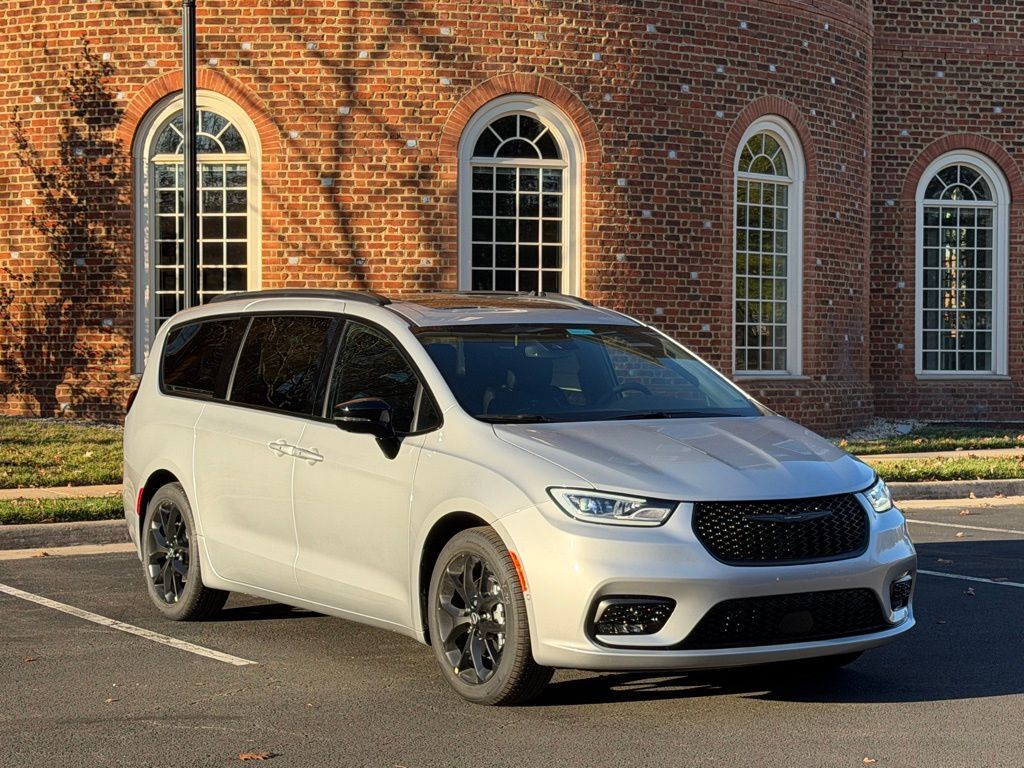2026 CHRYSLER Pacifica