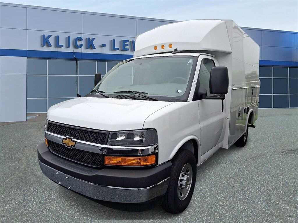 2025 CHEVROLET Express