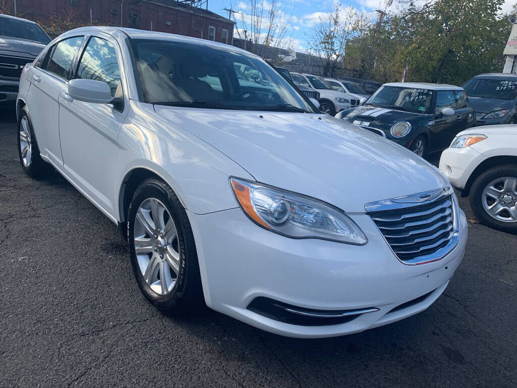 2013 CHRYSLER 200