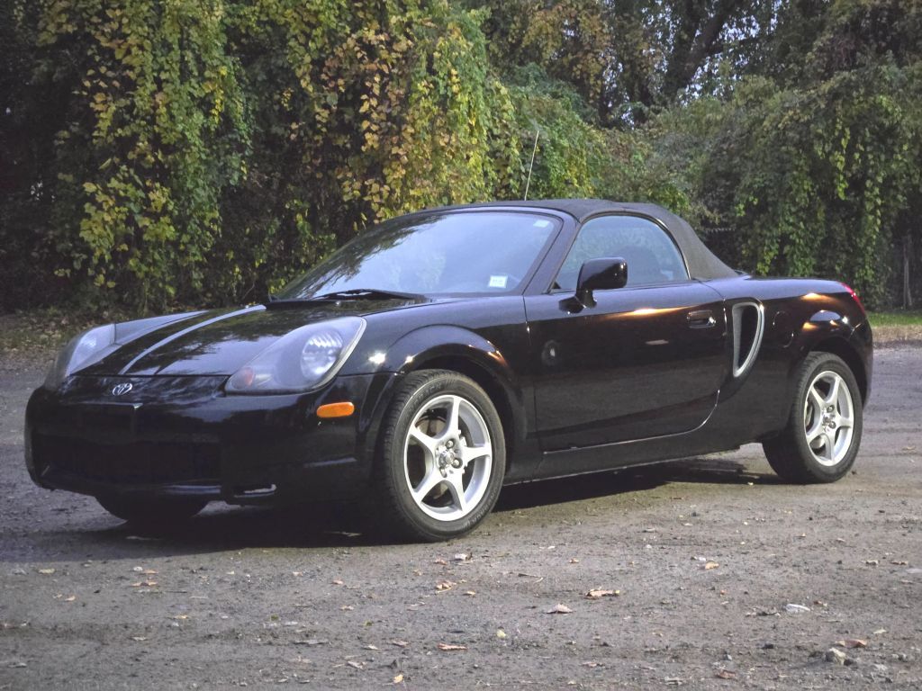 2000 TOYOTA MR2