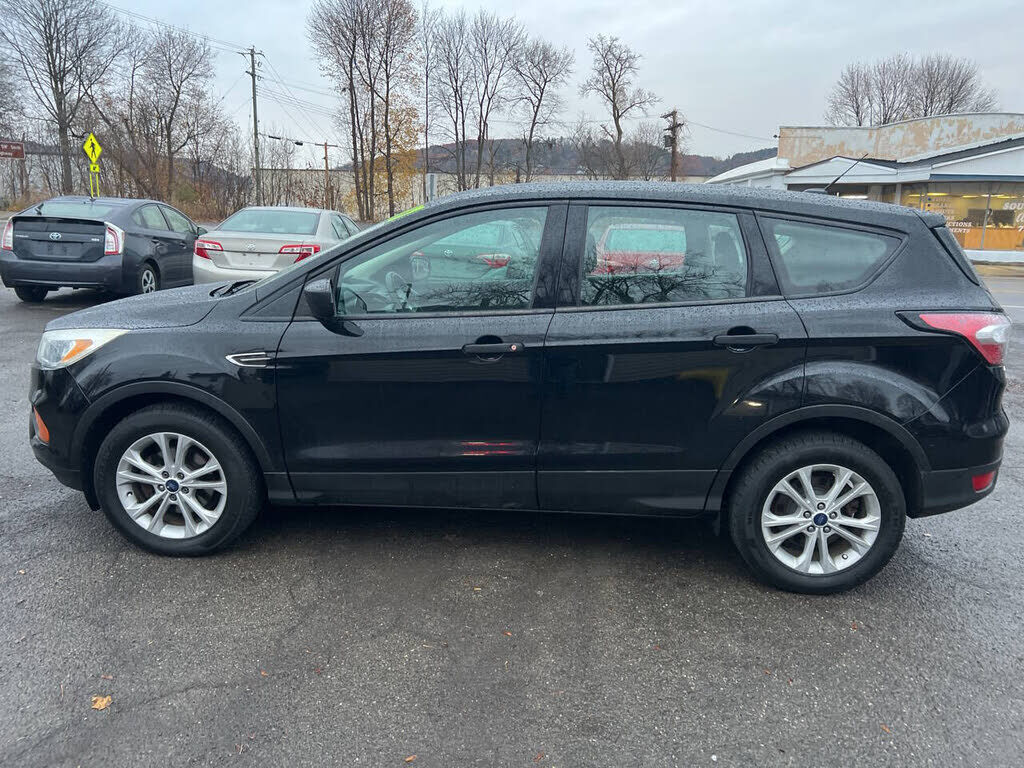 2017 FORD Escape